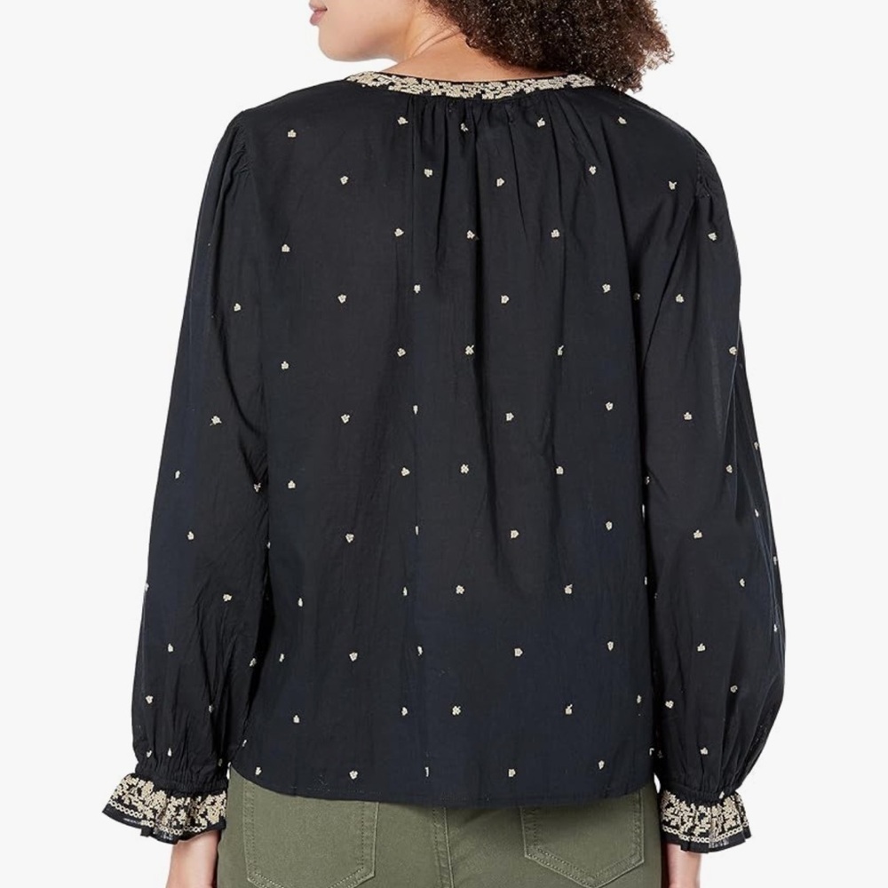 $169 Velvet by Graham & Spencer Ania Embroidered Boho Top size XS black Vneck - Picture 2 of 11